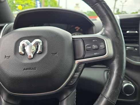 Used 2019 RAM 1500 Big Horn AWD/4WD image 18
