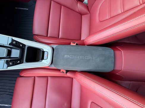 Certified 2022 Porsche 911 Turbo AWD/4WD image 18
