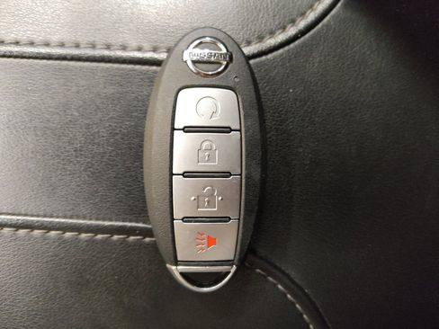 Used 2020 Nissan Rogue SV AWD/4WD image 32