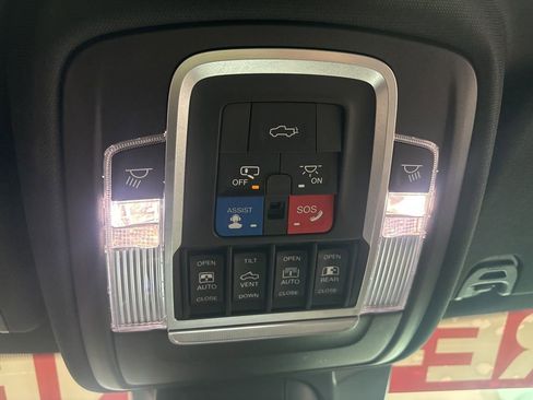 Used 2019 RAM 1500 Limited image 26