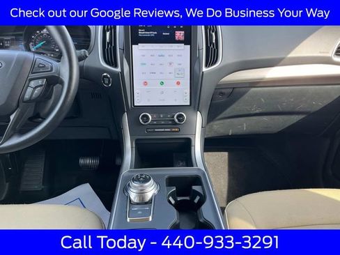 Certified 2024 Ford Edge SE image 18
