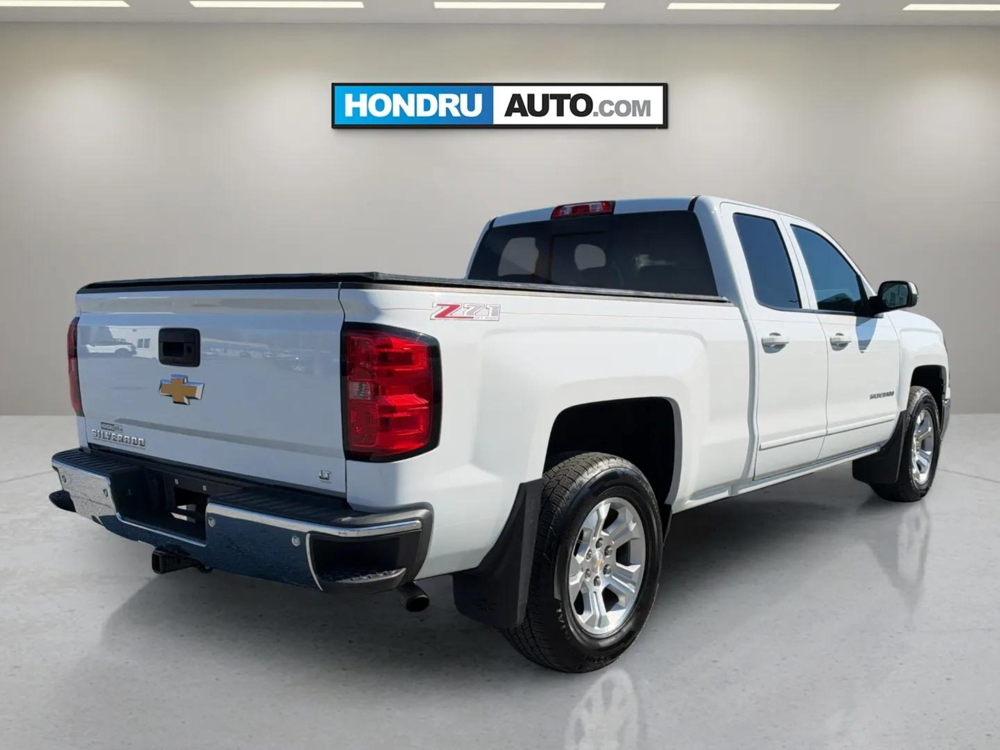 Used 2015 Chevrolet Silverado 1500 LT w/ All Star Edition AWD/4WD image 4