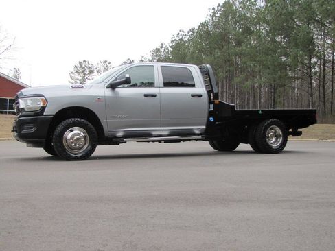 Used 2022 RAM 3500 Tradesman w/ Max Tow Package image 3