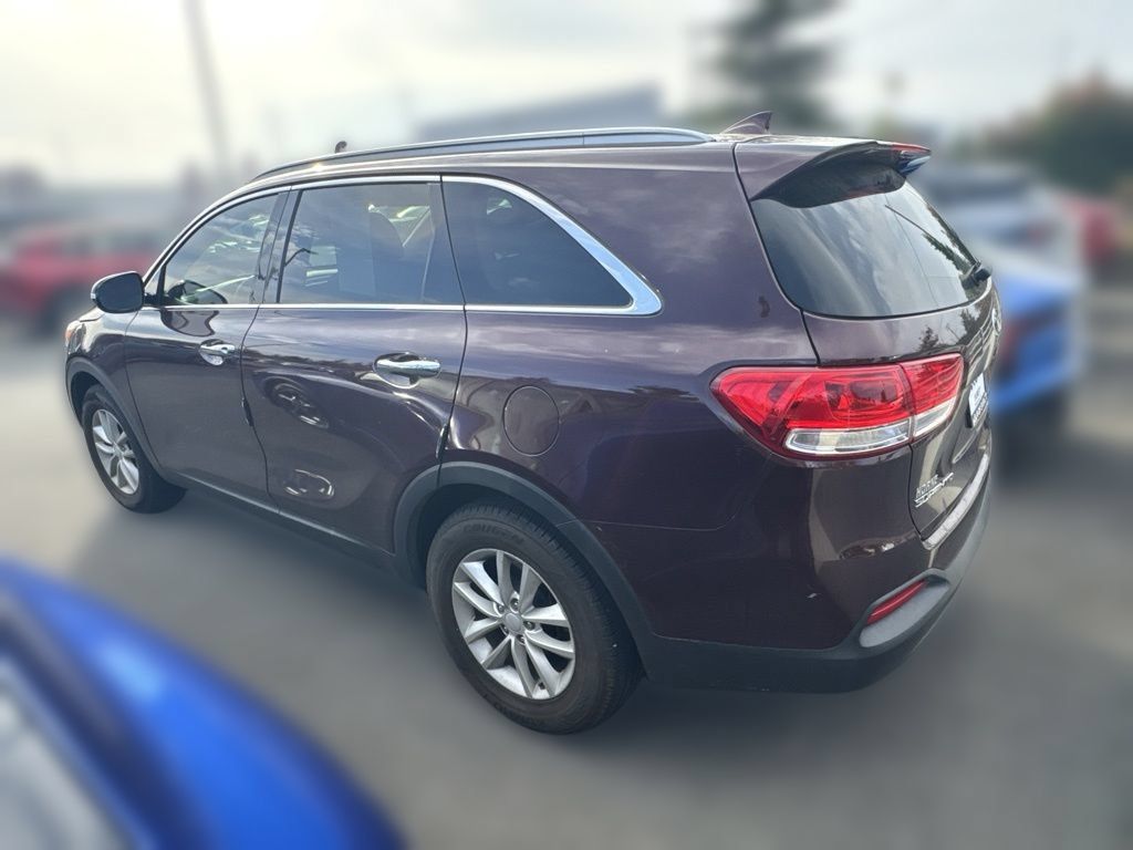 Used 2018 Kia Sorento FWD image 7
