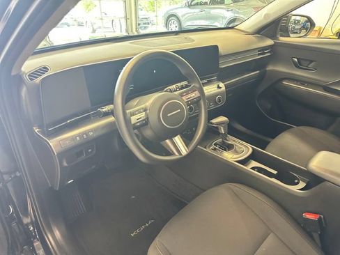 Used 2025 Hyundai Kona SE AWD/4WD image 21