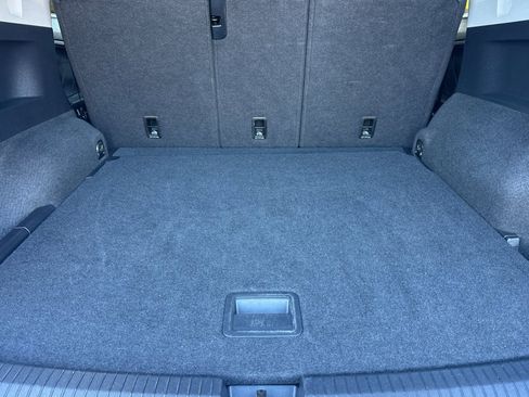 Used 2024 Volkswagen Tiguan Wolfsburg Edition image 14