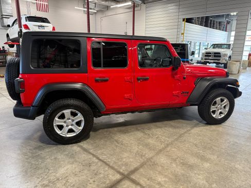 Used 2021 Jeep Wrangler Unlimited Sport AWD/4WD image 8
