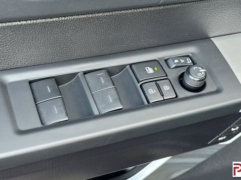 Used 2024 Toyota Tundra Platinum image 13