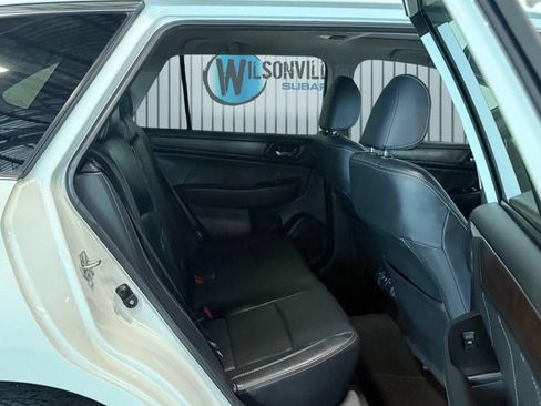 Used 2019 Subaru Outback 3.6R Limited w/ Popular Package #2 AWD/4WD image 7