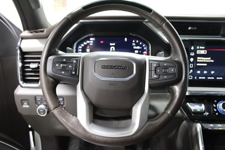 Used 2024 GMC Sierra 1500 Denali w/ Technology Package AWD/4WD image 32