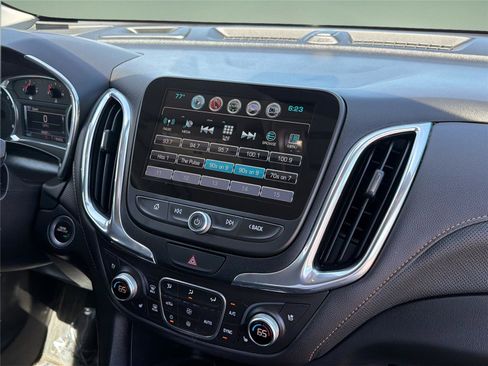 Used 2018 Chevrolet Equinox Premier AWD/4WD image 14