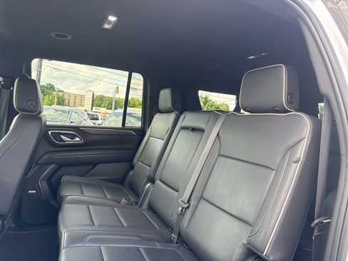 Used 2024 GMC Yukon XL SLT RWD image 22