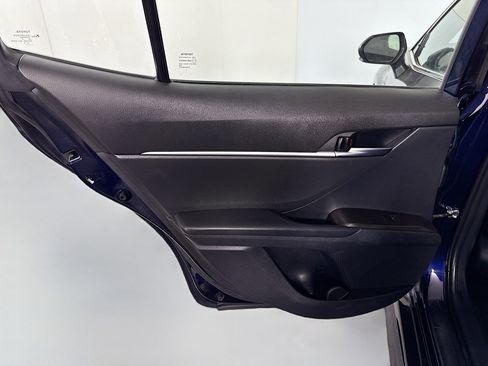 Used 2022 Toyota Camry SE image 25