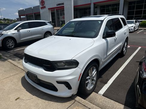 Used 2023 Dodge Durango GT RWD image 4