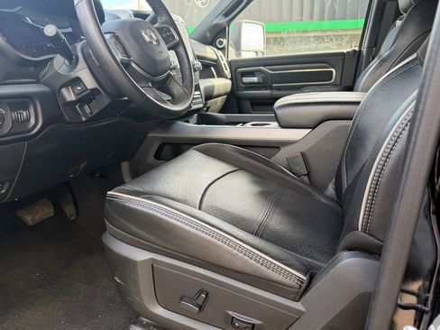Used 2024 RAM 2500 Laramie w/ Night Edition AWD/4WD image 10