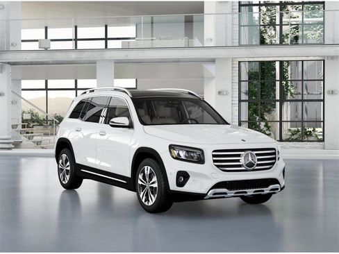 New 2026 Mercedes-Benz GLB 250 4MATIC image 10