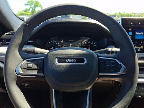 Certified 2023 Jeep Compass Latitude w/ Convenience Group AWD/4WD image 18