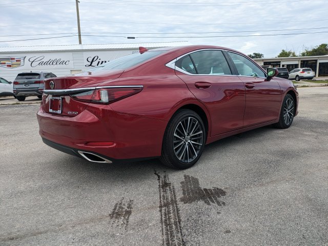 Used 2025 Lexus ES 350 w/ Premium Package FWD image 4