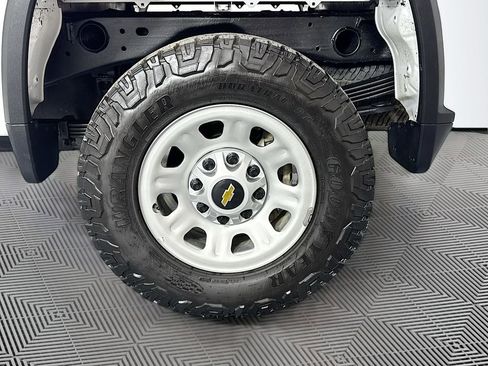 Used 2024 Chevrolet Silverado 2500 W/T w/ WT Convenience Package image 27