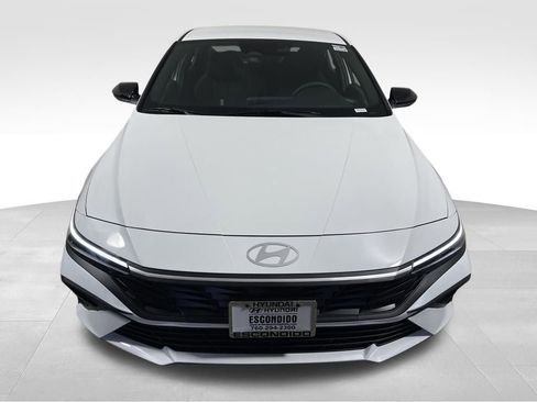 New 2025 Hyundai Elantra SEL image 8