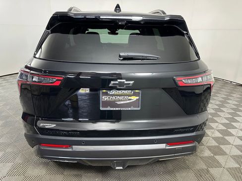 Used 2025 Chevrolet Equinox ACTIV w/ Safety and Technology Package AWD/4WD image 4