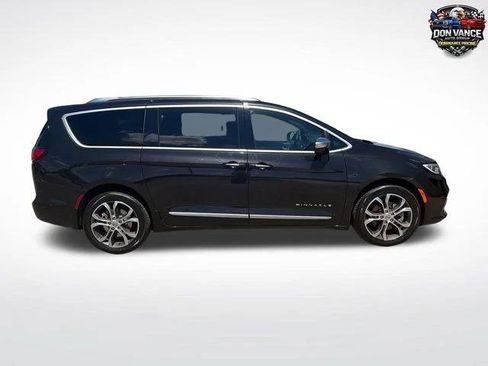 Certified 2022 Chrysler Pacifica Pinnacle AWD/4WD image 7
