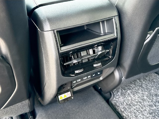 New 2026 Jeep Grand Cherokee Limited AWD/4WD image 19