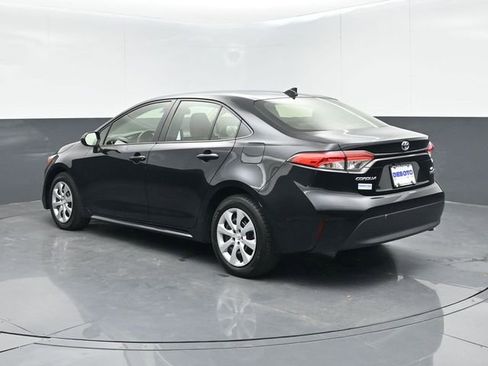 Used 2024 Toyota Corolla LE image 6