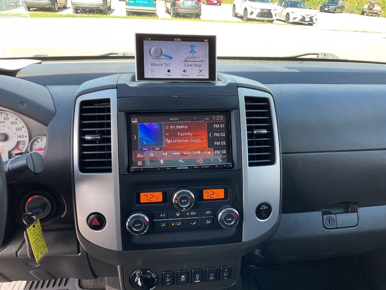 Used 2015 Nissan Frontier PRO-4X w/ Pro-4x Luxury Package AWD/4WD image 19