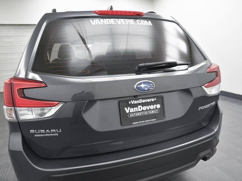 Used 2023 Subaru Forester Base image 6