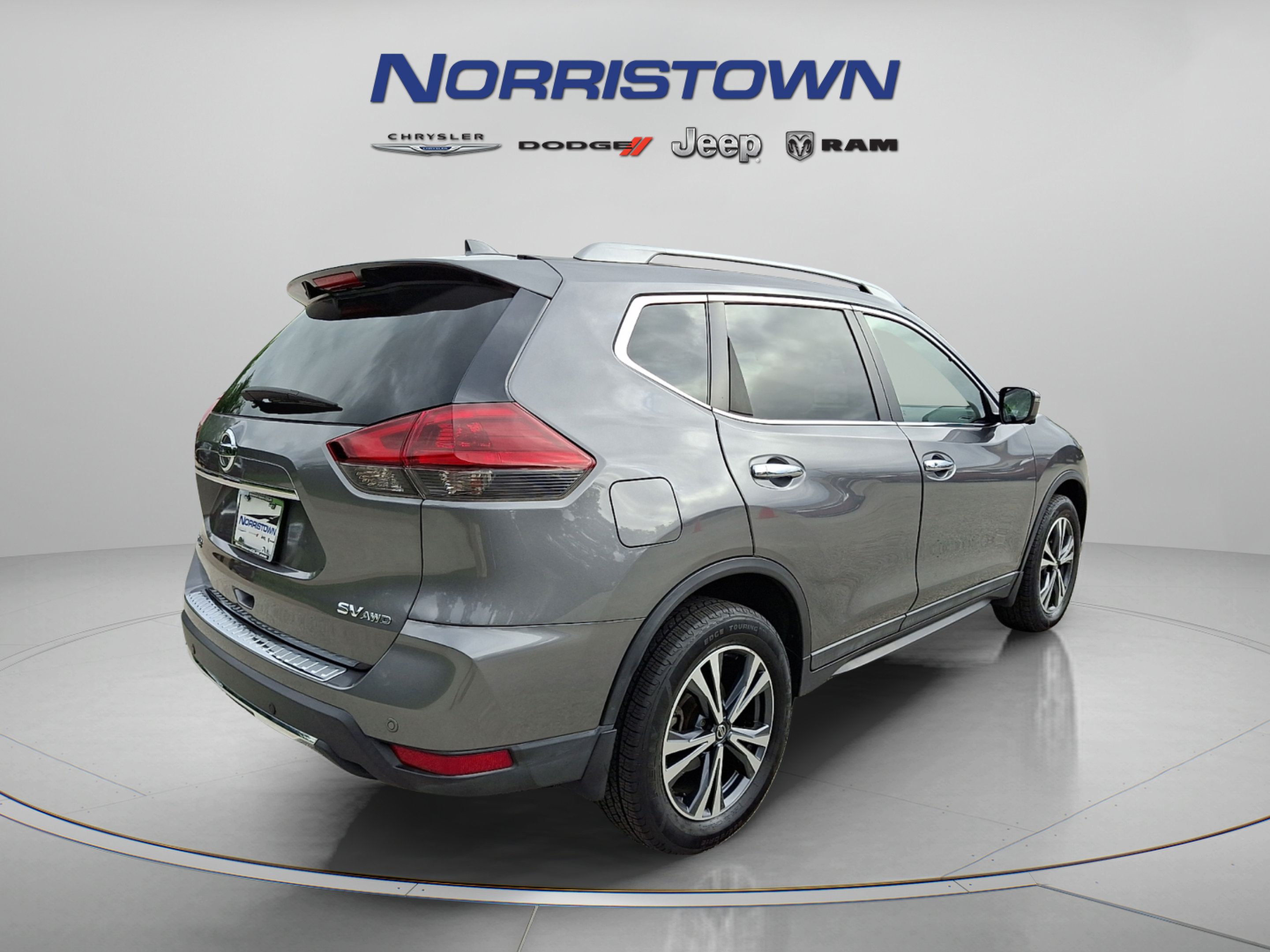 Used 2019 Nissan Rogue SV w/ Premium Package AWD/4WD image 6