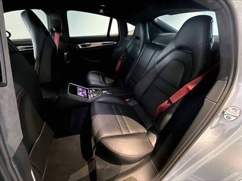 Used 2020 Porsche Panamera GTS w/ Assistance Package image 31