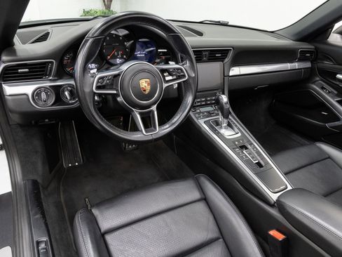 Used 2017 Porsche 911 Carrera image 6