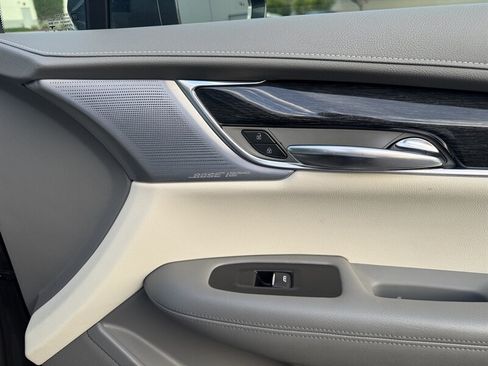 Used 2020 Cadillac XT6 Premium Luxury AWD/4WD image 45