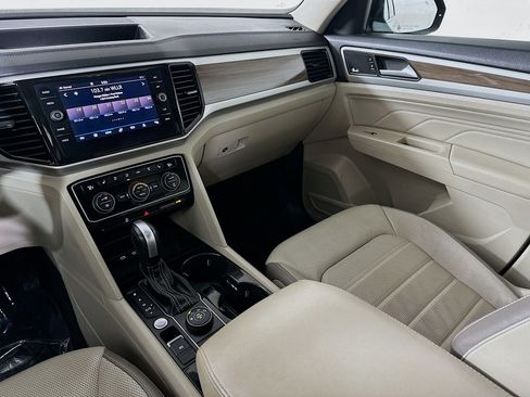 Used 2021 Volkswagen Atlas SEL Premium image 24