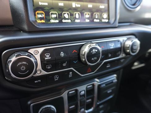 Used 2021 Jeep Wrangler Unlimited Sport image 17