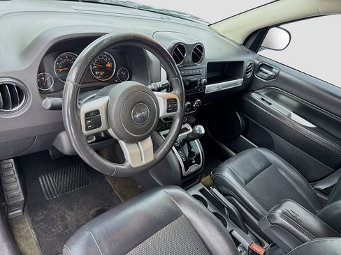 Used 2016 Jeep Compass Latitude w/ All Weather Capability Group AWD/4WD image 7