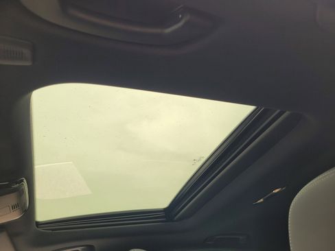 New 2025 BMW 330i xDrive Sedan w/ Convenience Package image 20