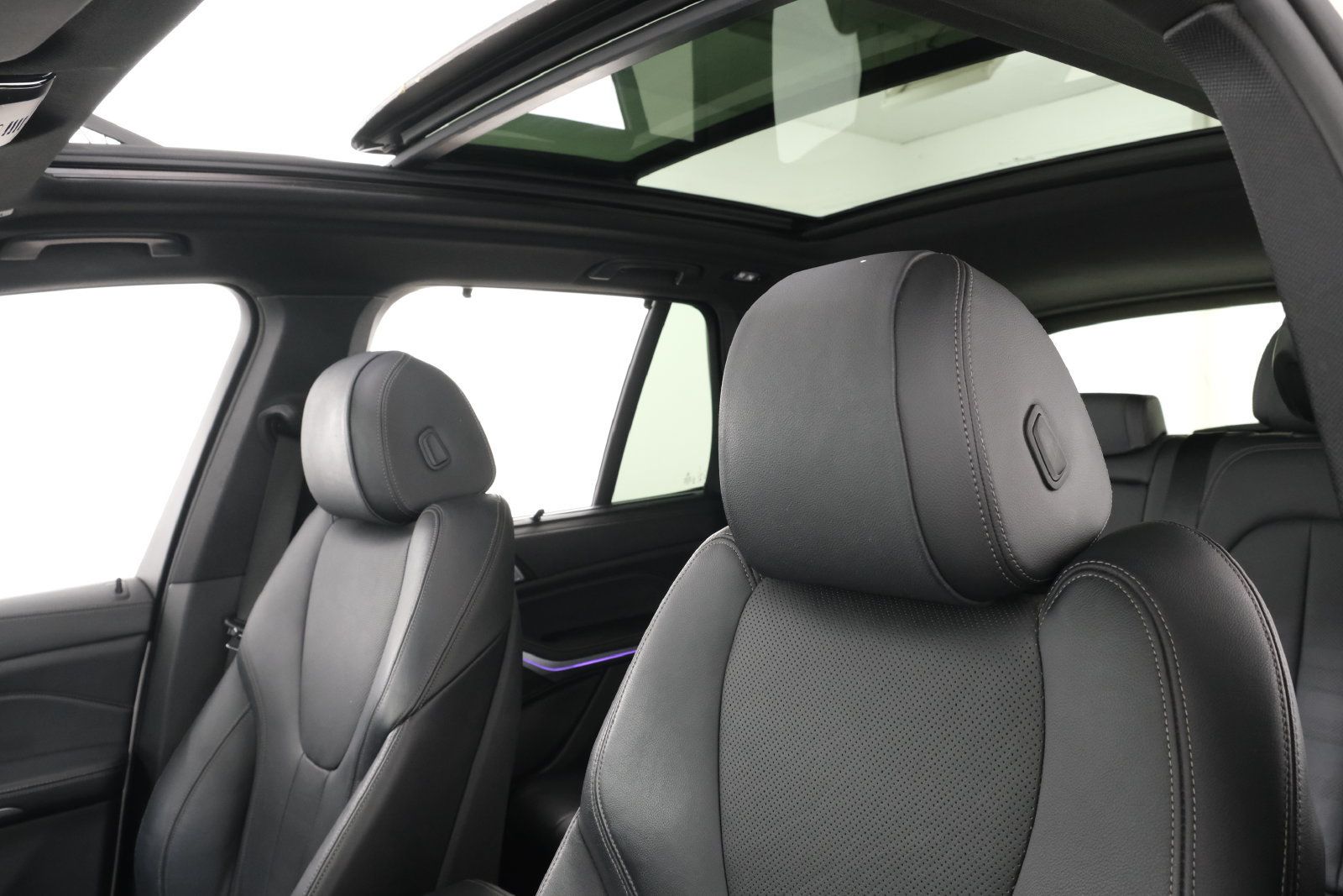 Used 2019 BMW X5 xDrive40i w/ Premium Package 2 AWD/4WD image 29