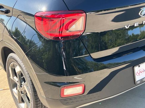 New 2026 Hyundai Venue SEL FWD image 12