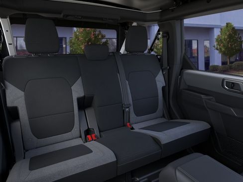 New 2025 Ford Bronco 4-Door AWD/4WD image 11