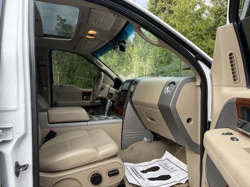 Used 2006 Ford F150 XLT AWD/4WD image 16