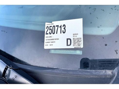 New 2025 GMC Sierra 1500 Elevation image 8