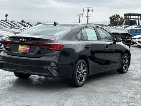 Certified 2023 Kia Forte LXS FWD image 7
