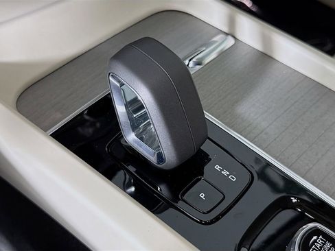 Certified 2026 Volvo V60 B5 Cross Country Plus w/ Climate Package image 17