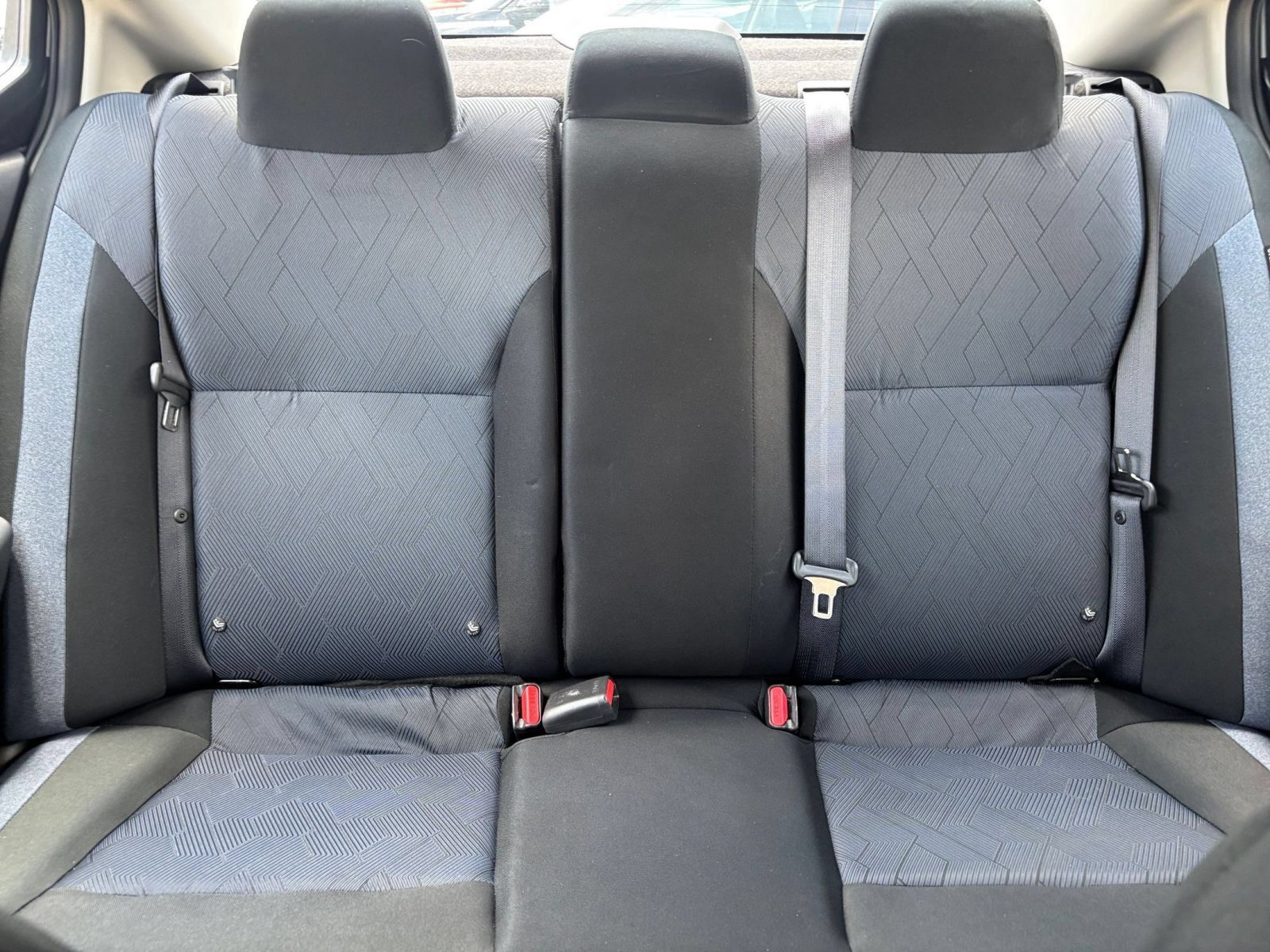 Used 2025 Nissan Versa SV FWD image 35