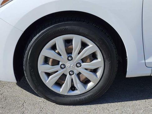 Used 2021 Hyundai Accent SE image 8
