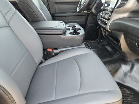 New 2026 RAM 2500 Tradesman w/ Chrome Appearance Group AWD/4WD image 11