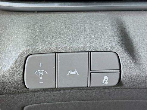 Used 2023 Hyundai Elantra SEL w/ Convenience Package image 10