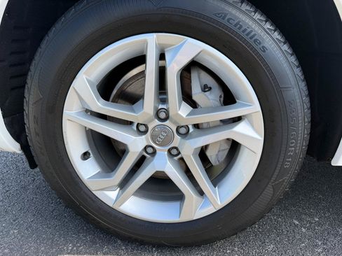 Used 2019 Audi Q5 2.0T Premium w/ Convenience Package AWD/4WD image 10